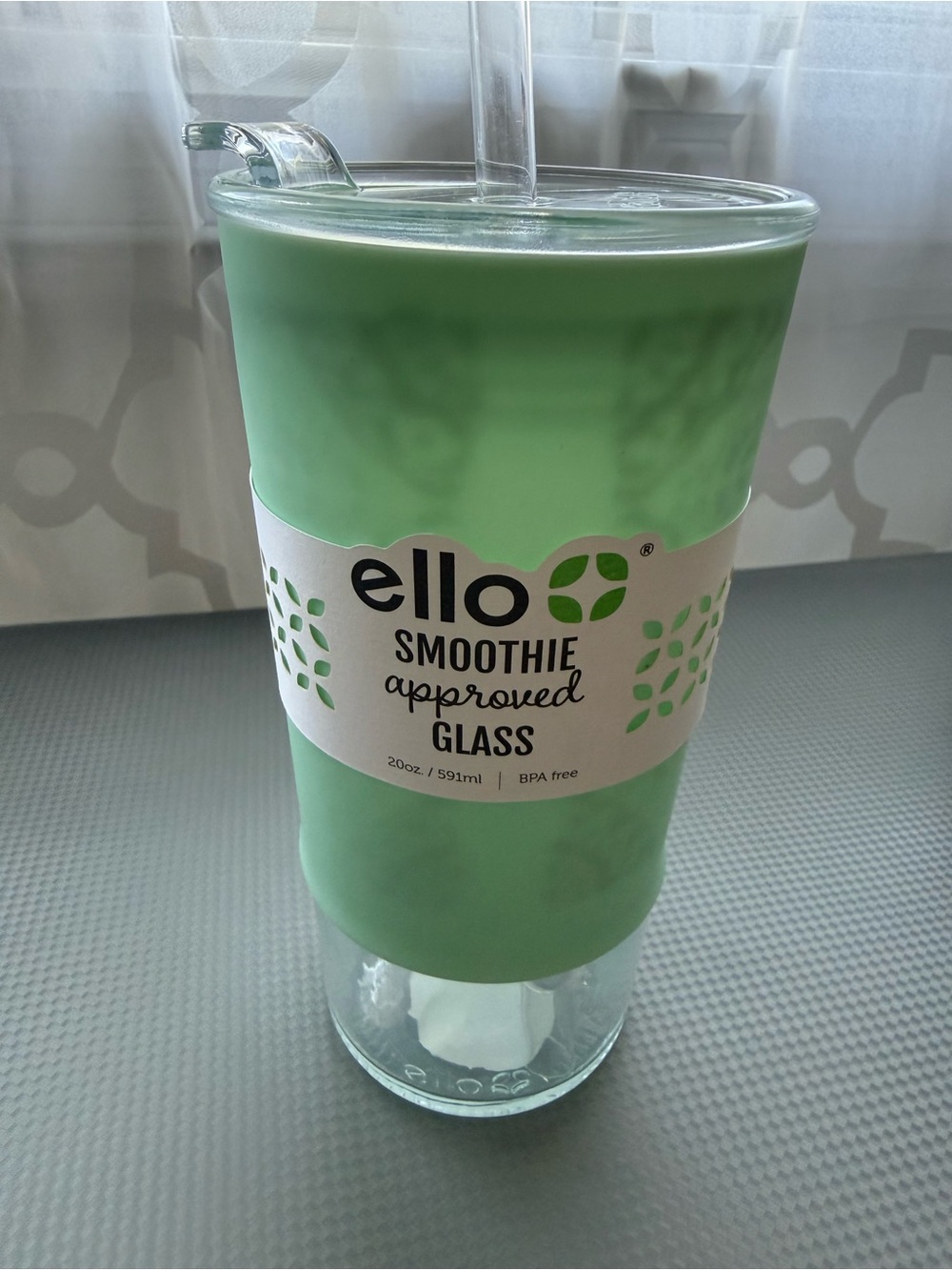 ello Smoothie Approved Glass Tumbler in Mint Green